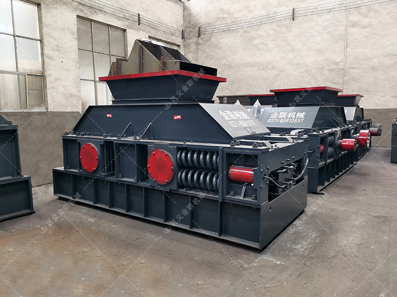 2PG1007中大型對輥式破碎機發(fā)貨圖片
